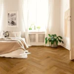 Gotovi parket Hrast brezbarvno oljen, krtačen, rahlo grčast (slightly knotty) - slika 2