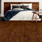 Gotovi parket Hrast Oldwood, temno dimljen, brezbarvno oljen, globoko krtačen, črne razpoke, rustikalen (Oldwood) - slika 2